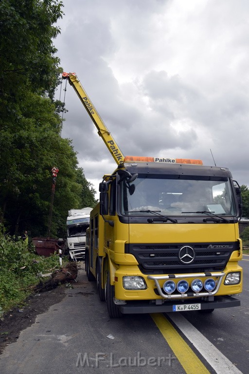 Schwerer VU A 3 Rich Oberhausen Hoehe AK Leverkusen P821.JPG - Miklos Laubert